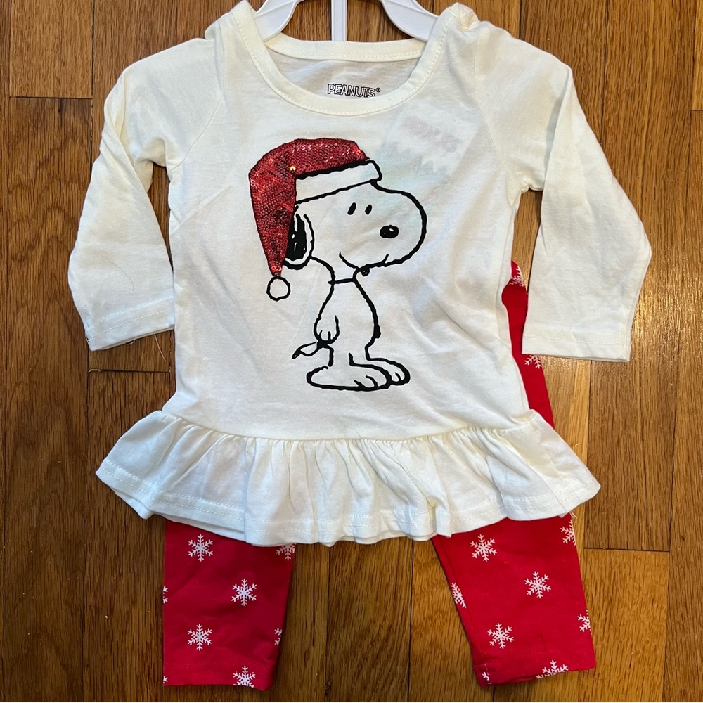 Peanuts Snoopy Festive Red and White Set